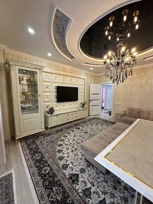 Mirobod Oybek metro yaqnida 2xonali kvartira ijaraga beriladi.