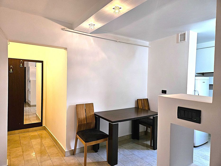 Apartament foarte frumos de inchiriat cu 2 camere, zona Micalaca 500 Arad