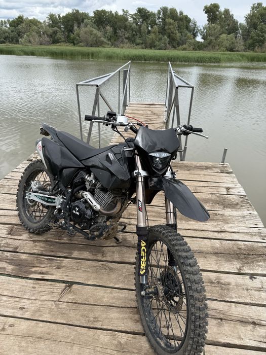 Ular m7 cb250-f.