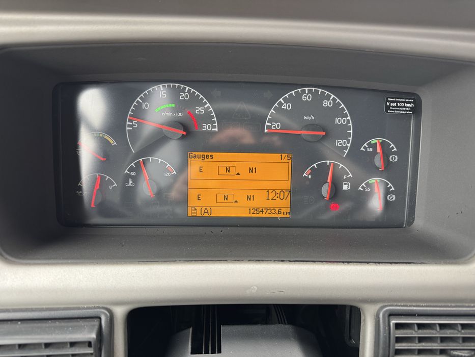 VOLVO  2008 — imagine 5