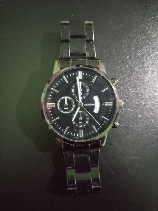 Луксозен часовник