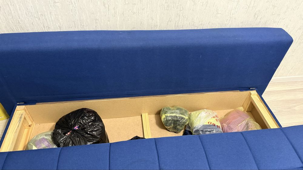 Продам Диван срочно