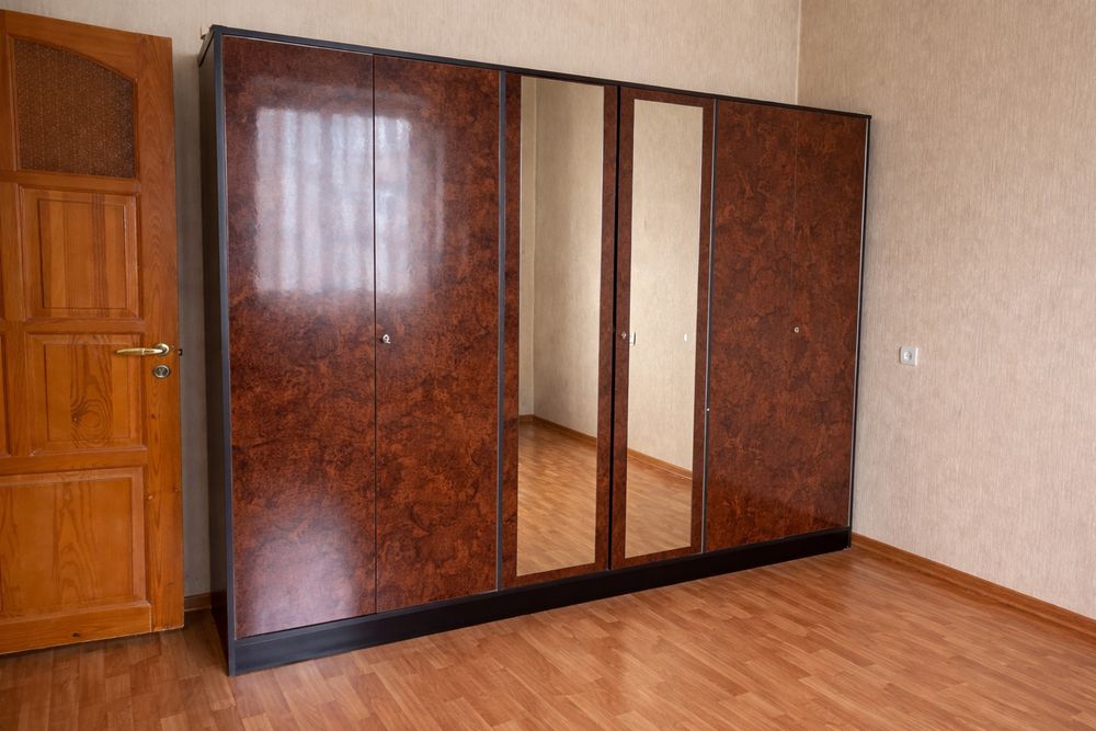 Продается спальная гарнитура