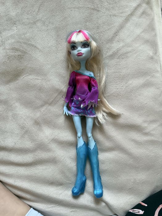 Продается Monster High куклы, каждый 15000,10000 стоит