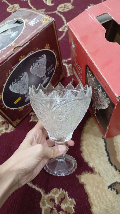 Bagema va xrustallar  sotiladi
