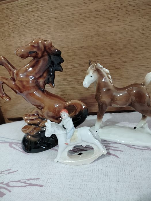 Bibelouri vechi in stare buna