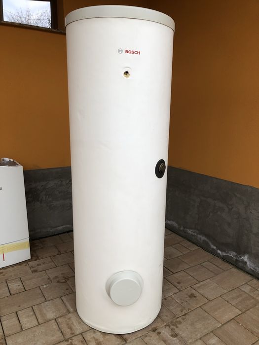 Centrala Bosch zbr42, boiler solar wst sk300/1 , 2 x panou solar vk180
