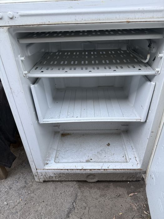 Холодилник б/у в рабочем состояней