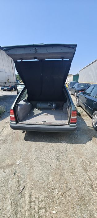 На Части...Мерцаедес 124 200т mercedes 124 200t