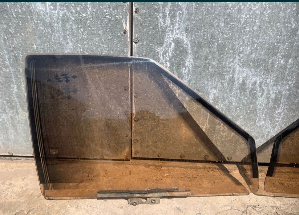 На приору стекла