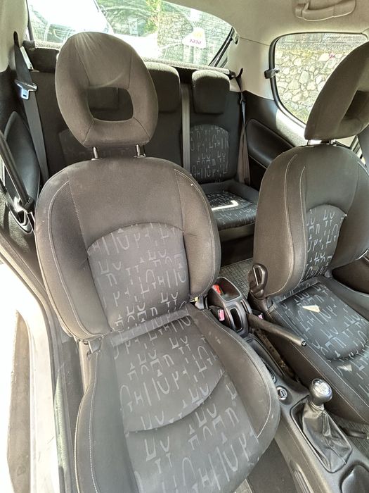 Кола Peugeout 206