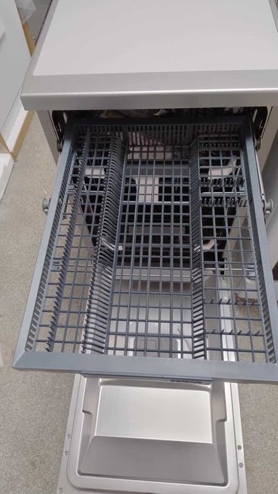 Нова Иноксова Съдомиялна машина Gorenje-Горение 45 см 11 комплкета