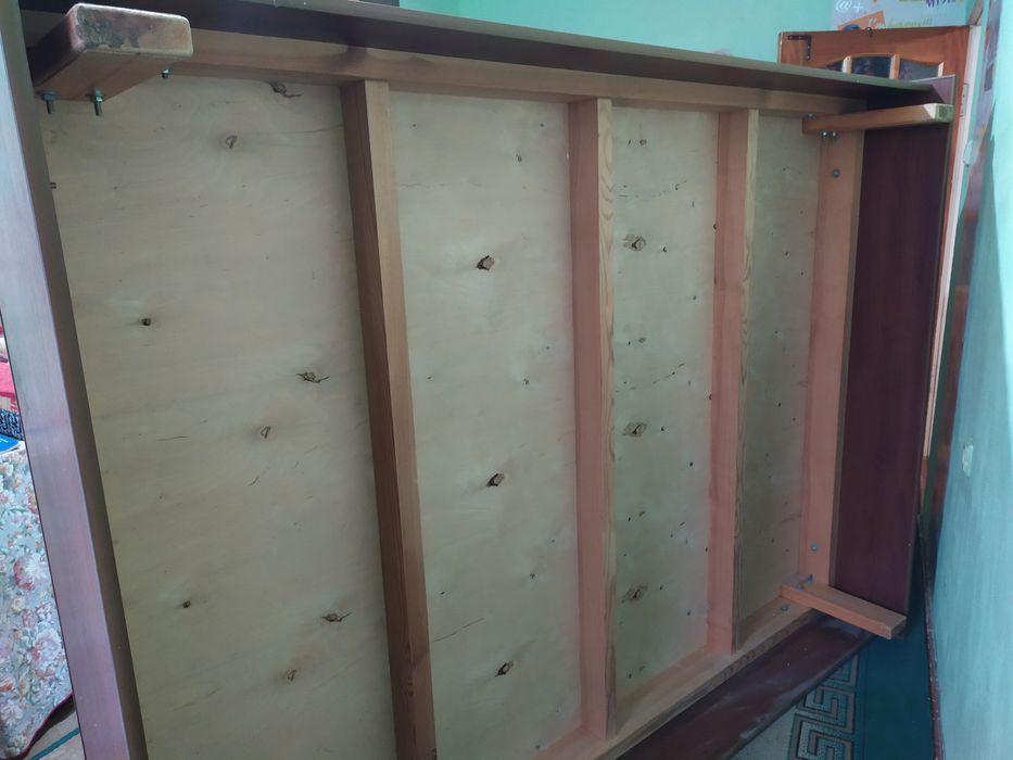 Кровать двухспальная