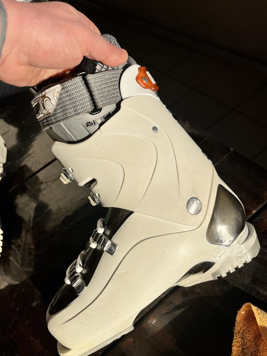 Обувки за ски Саломон 26/26.5отлично състояние