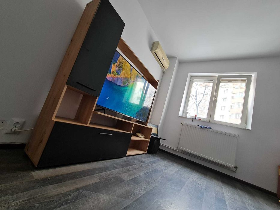 Apartament cu 2 camere renovat total, mobila noua. Gata de mutare.