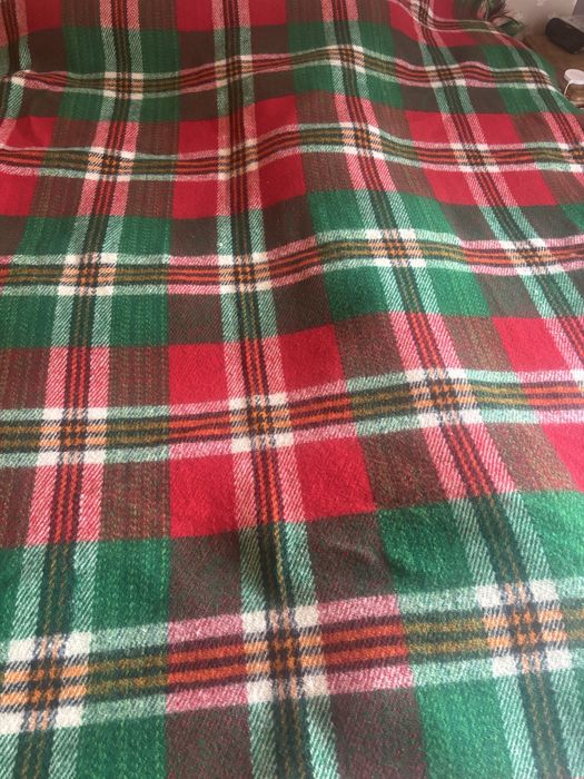 вълнени одеала 2.15 х 1.95  два броя