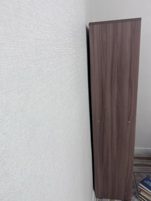 Продам книжную полку