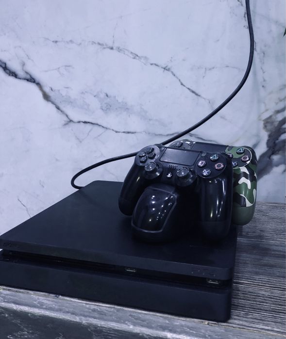 PlayStation 4 slim