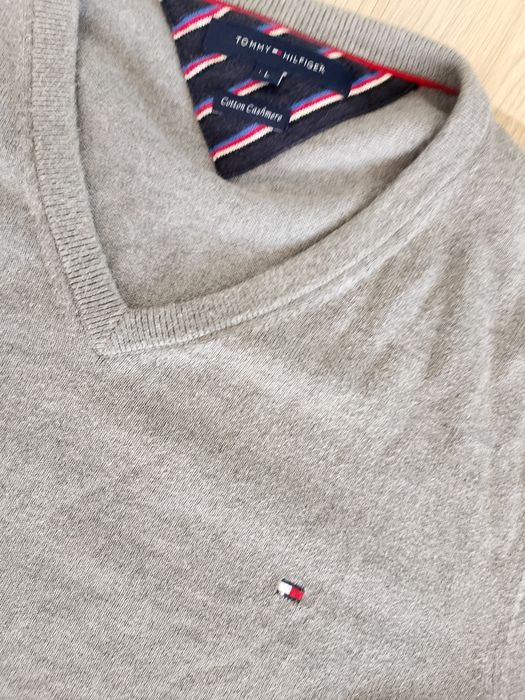 Bluza ,tricou,Tommy Hilfiger stare foarte buna