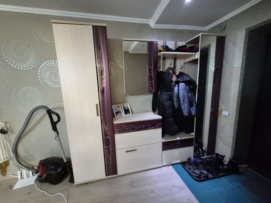 Продам Прихожка…….