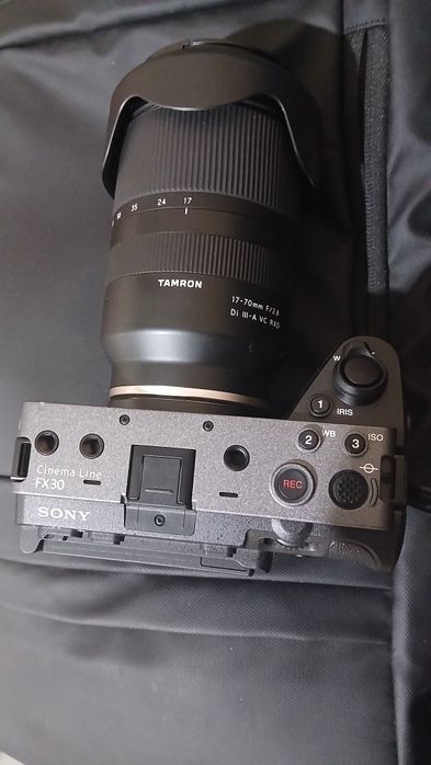 FX30 kamera va Tamron 17-70 obyektiv sotiladi