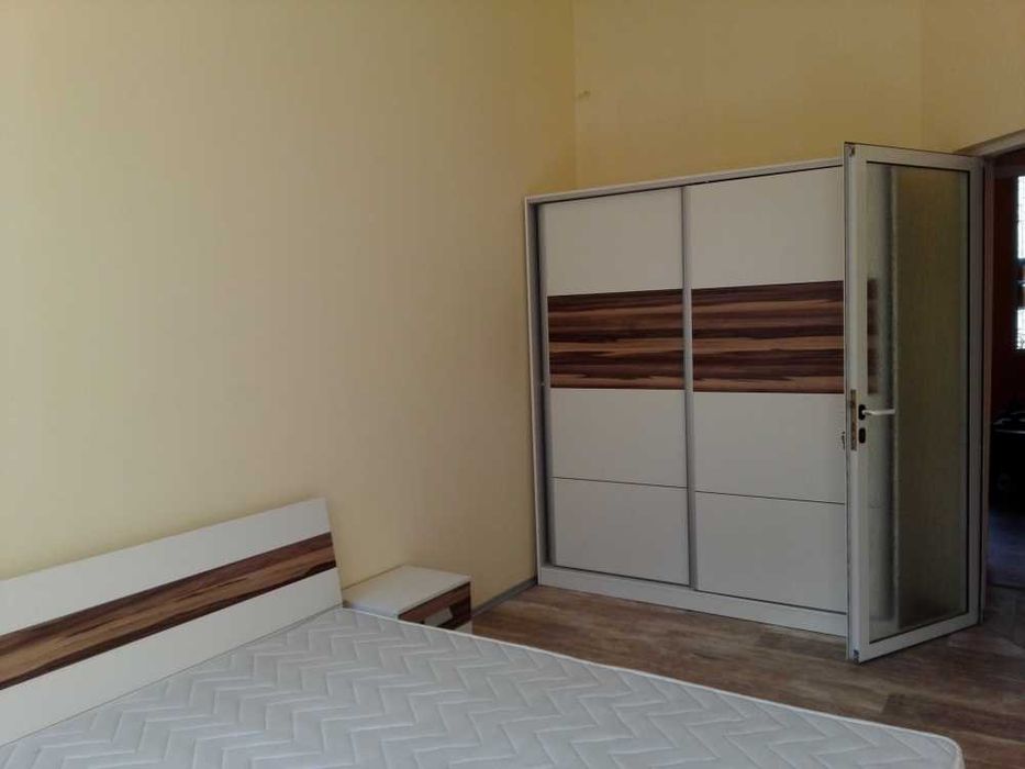 Продава се Двустаен апартамент в София, Център - 40 кв.м за 5000 €/кв.м - Снимка #1