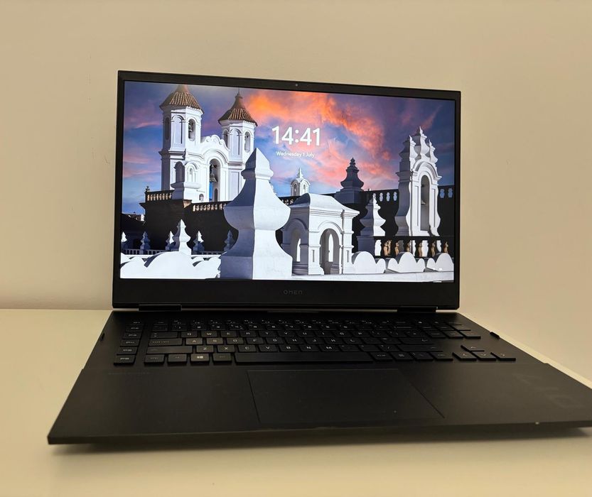 Laptop Gaming HP OMEN 17-ck1502na - i7-12700H, RTX 3060 6GB, 144Hz