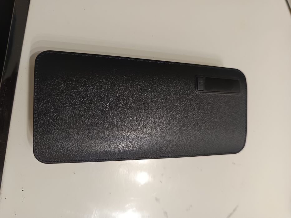 Vînd baterie externă de 5000mAm