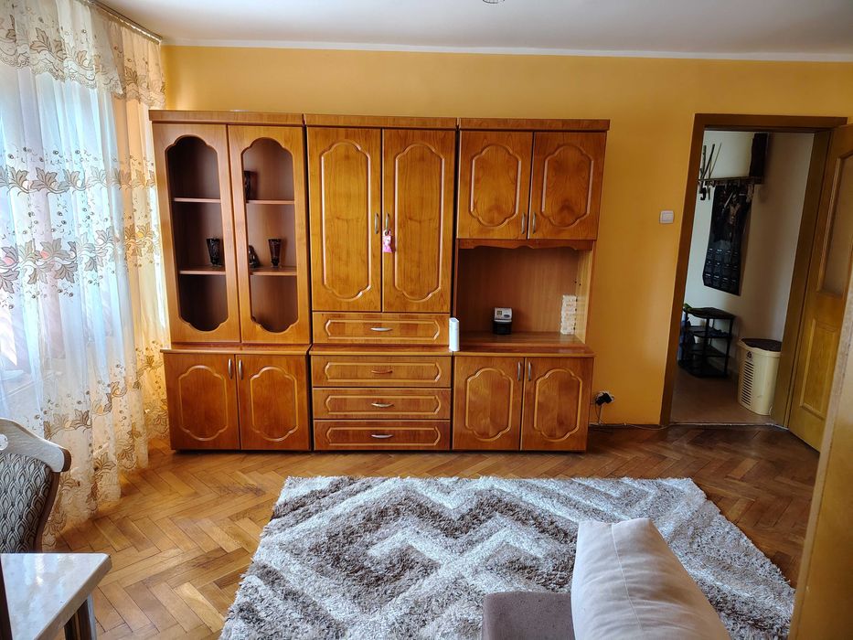 De închiriat apartament cu 2 camere