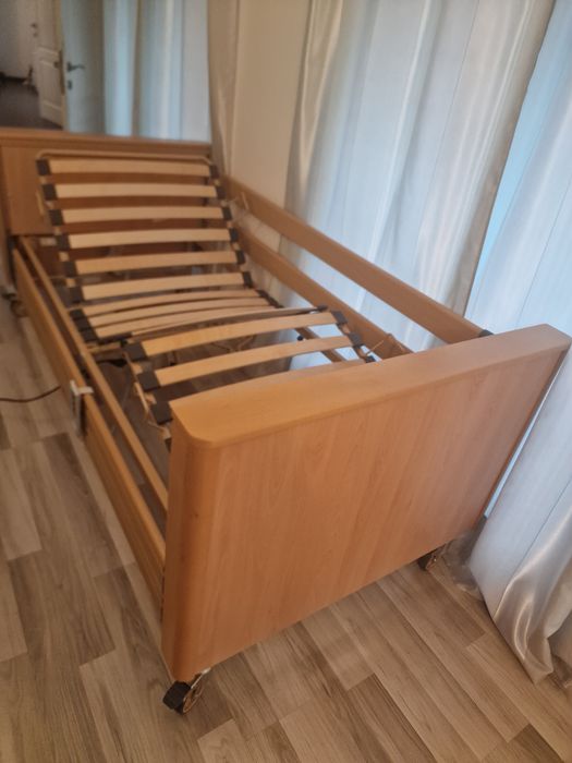 Vând pat Electric pt.persoane vârstnice sau cu dizabilități