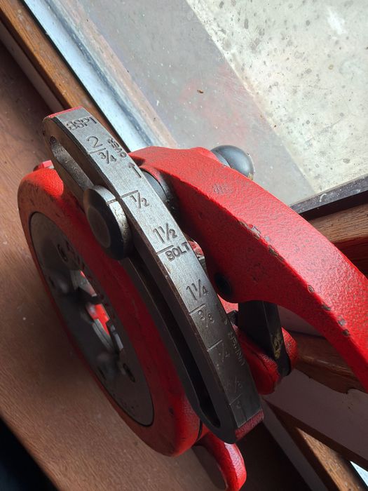 Cap filiera RIDGID 815A cu cuțite aproape noi 1/2 pana la 3/4
