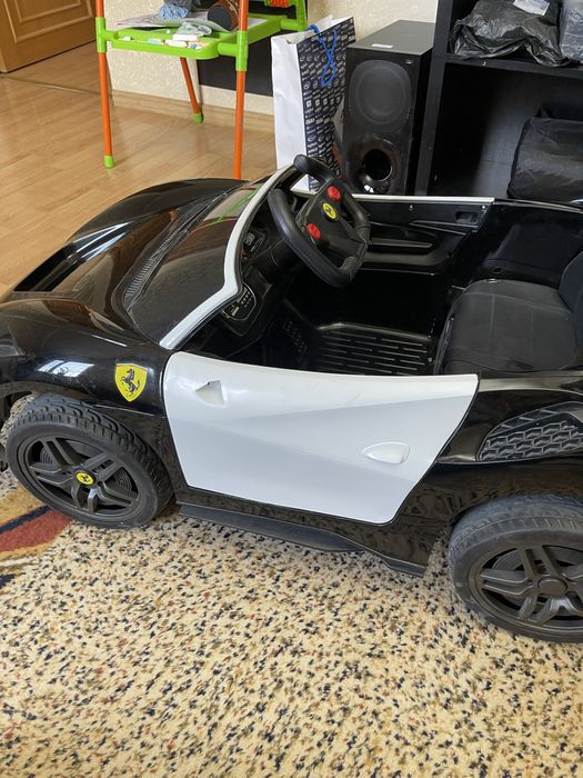 Детская машина на радиоуправлении