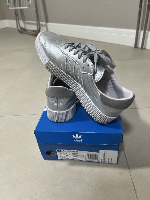 Adidasi Adidas..