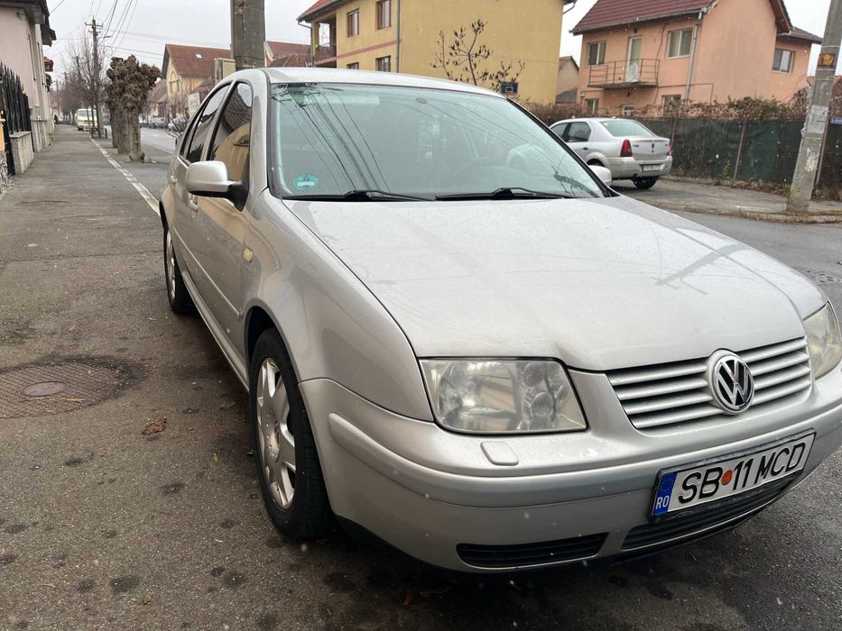 Vand VW Bora 1,6 benzina