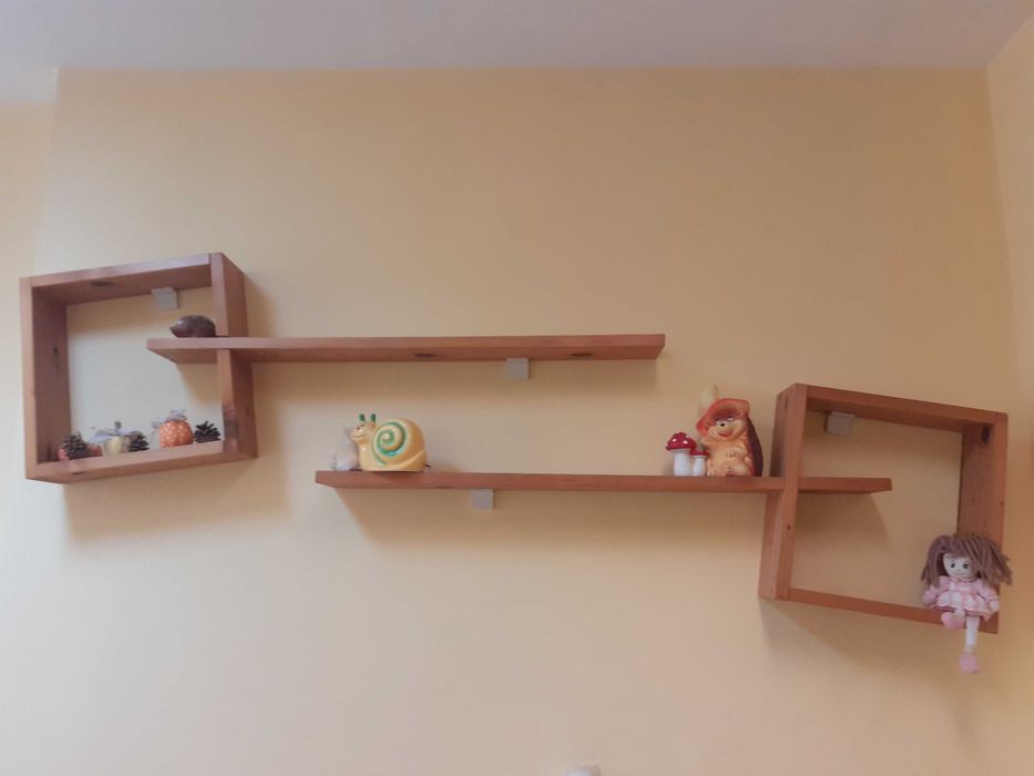 етажерки, библиотеки от дърво