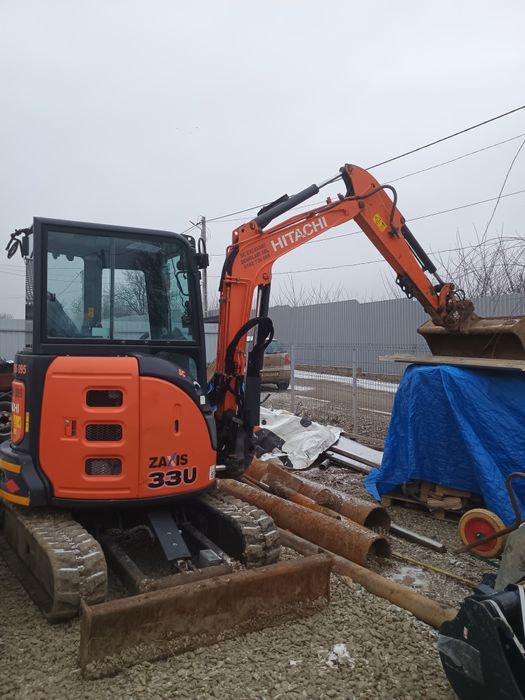 Hitachi 33U 2018