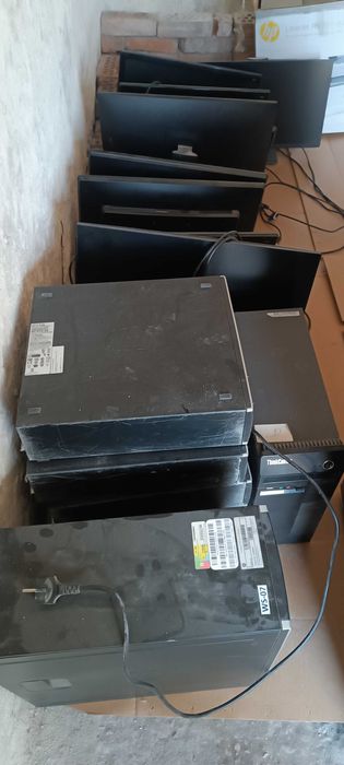 Продавам офис техника, компютри , монитори и принтери