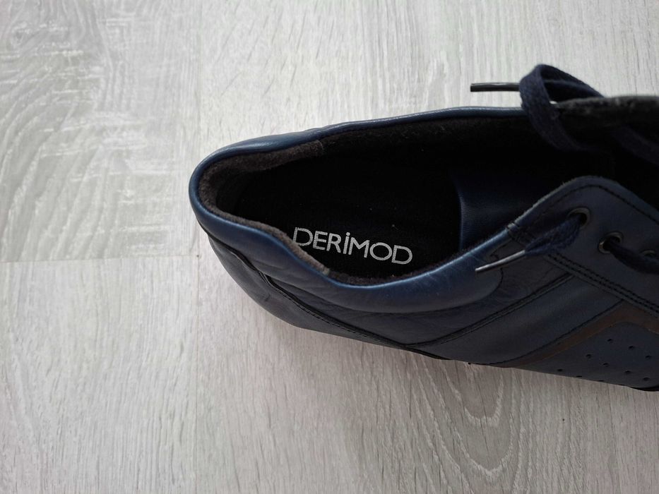 Vand 3 perechi de pantofi nr.43