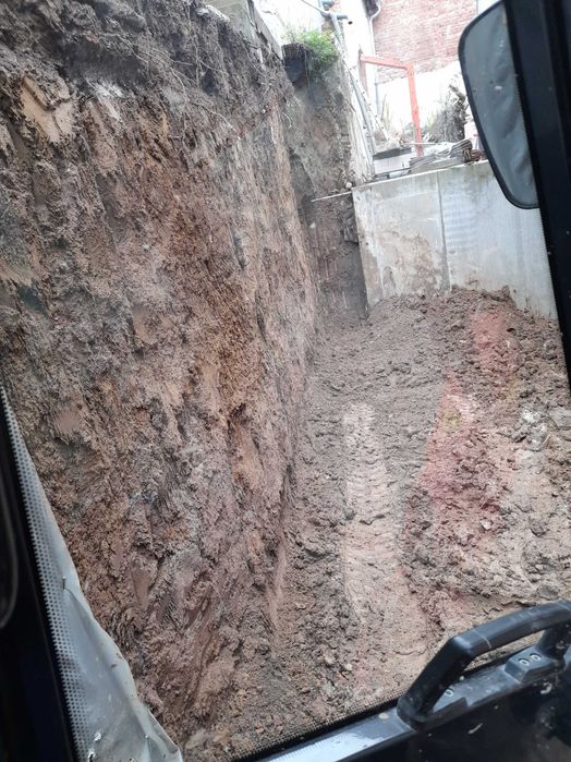 Услуги с Мини Багер 2t и Камион – София,Перник и региона