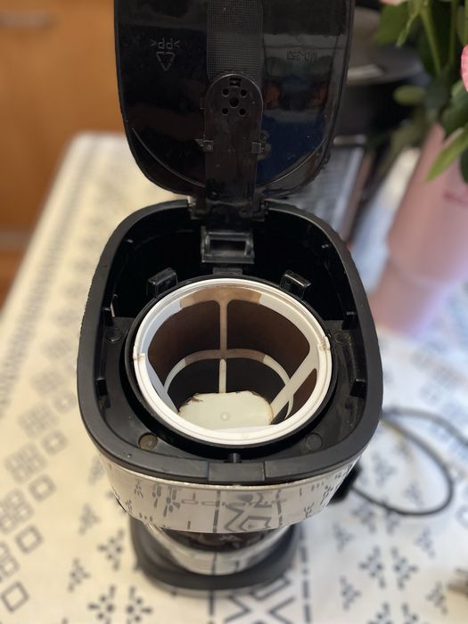 Polaris PCM 0613A кофеварка капельная