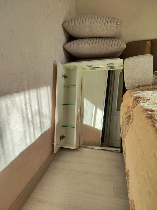 Продам зеркало для ванной