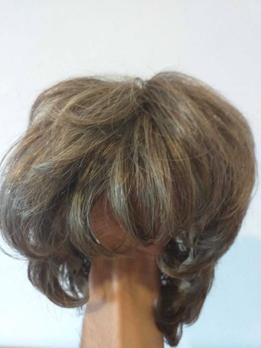 Peruca par saten artificial