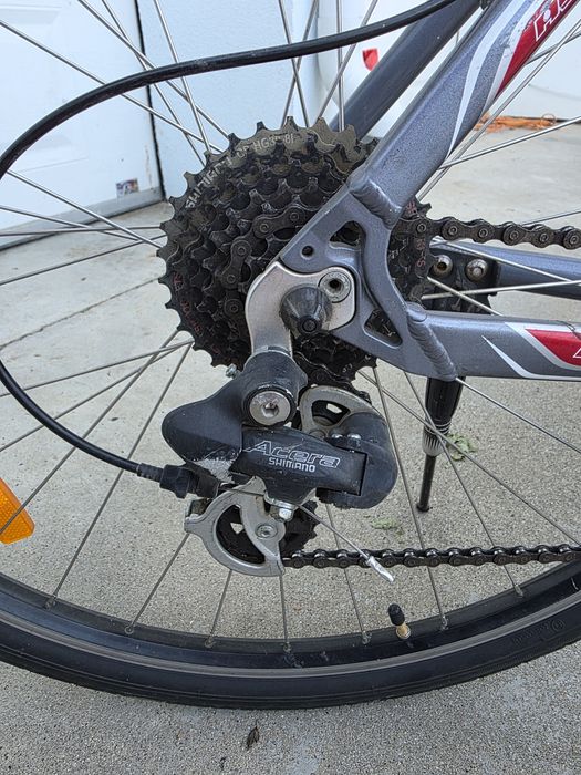 Bicicleta Scott, shimano 3×8, v-brake, acera