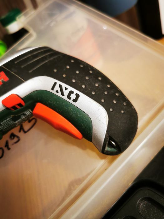 Винтоверт bosch  Ixo и sparky