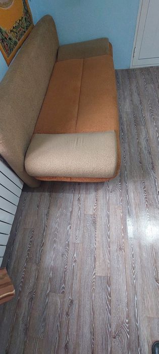 Продам  сафу диван.