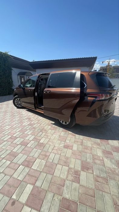 Сдам в аренду автомобиль Sienna