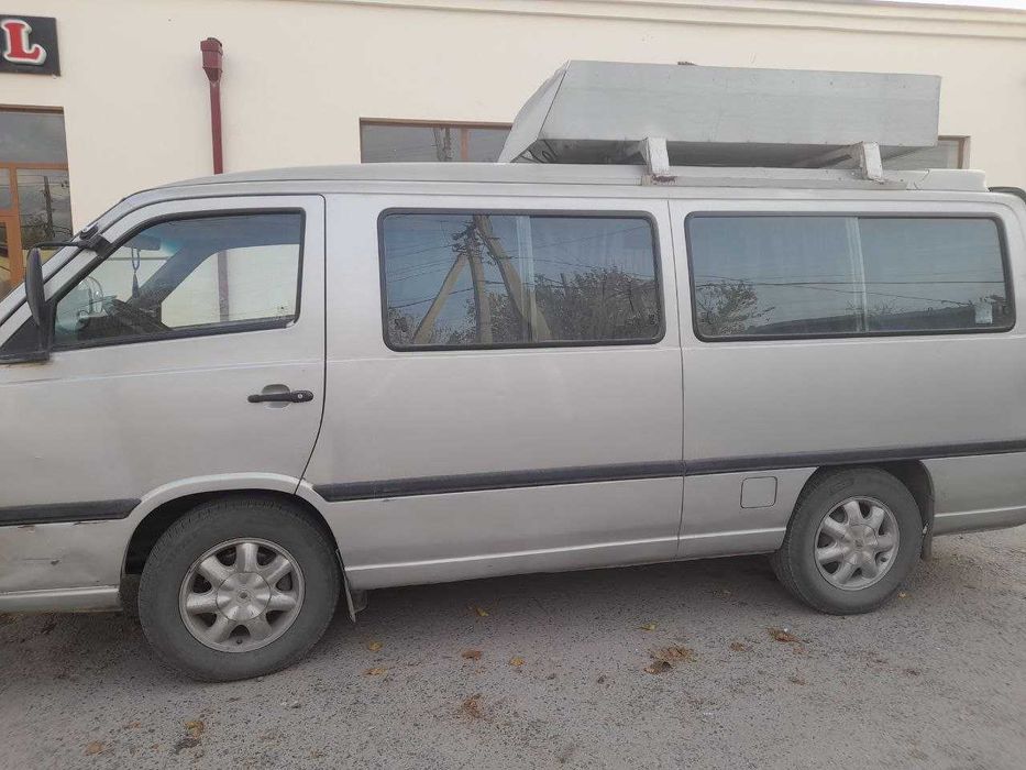 Микроавтобус Истана