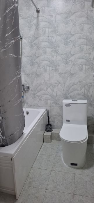 Продаю квартиру Яшнабадский р-он Новостройка Азия Хаус 2-ком 1-этаж 8э