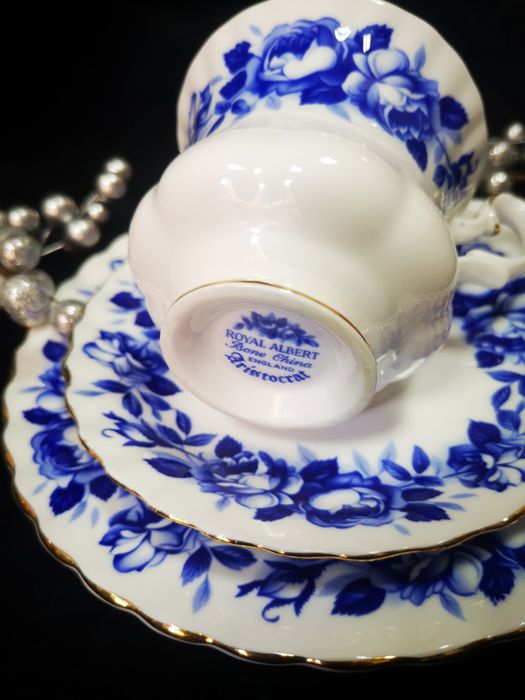 Royal albert  ARISTOCRAT , английски костен порцелан