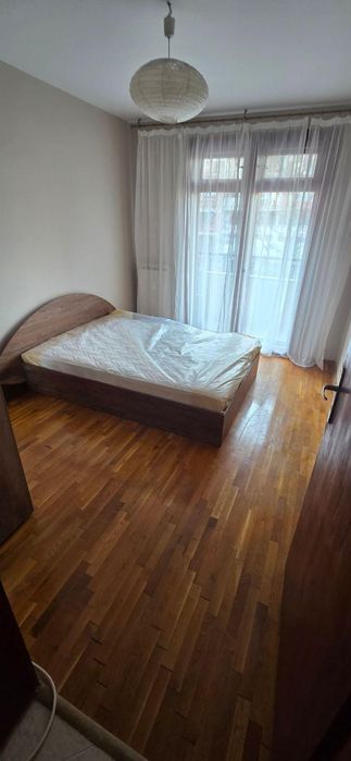 Тристаен апартамент в ж.к. Младост 3.